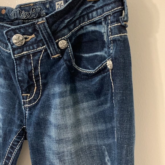 Miss Me Embroidered & Embellished Rhinestones Pockets Blue Denim Skinny-26 - Picture 8 of 14
